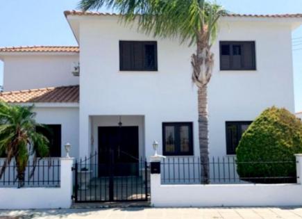 House for 400 000 euro in Larnaca, Cyprus