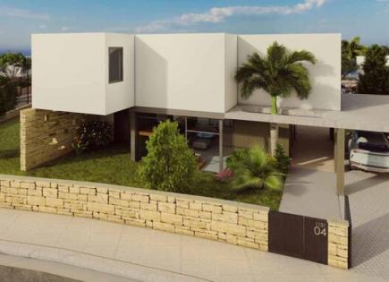 House for 927 000 euro in Paphos, Cyprus