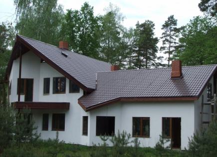 House for 300 000 euro in Melluzi, Latvia