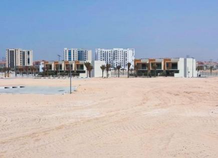 Land for 514 374 euro in Dubai, UAE