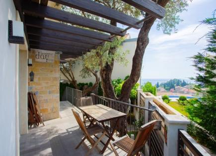 Casa para 390 000 euro en Rezevici, Montenegro