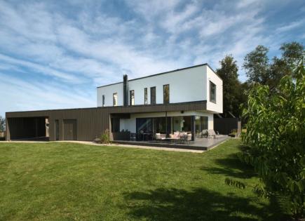 House for 693 000 euro in Dzintari, Latvia