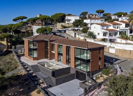 House for 2 400 000 euro on Costa Brava, Spain