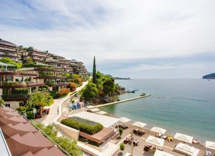Penthouse for 1 200 000 euro in Budva, Montenegro
