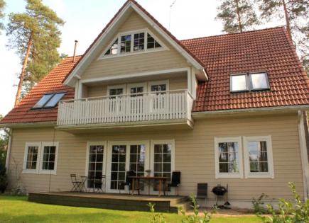 Casa para 550 000 euro en Distrito de Riga, Letonia