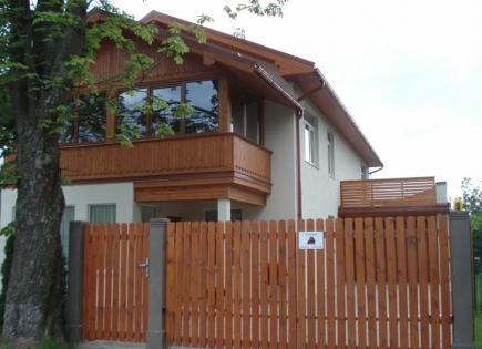 House for 440 000 euro in Melluzi, Latvia