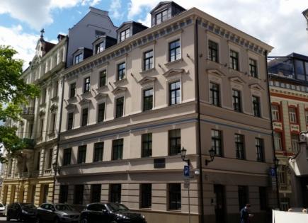 Commercial apartment building for 2 500 000 euro in Riga, Latvia