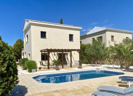 Villa for 425 000 euro in Paphos, Cyprus