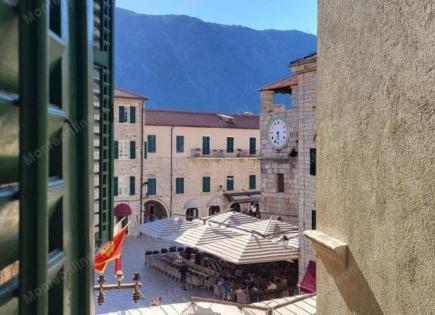 Wohnung für 525 000 euro in Kotor, Montenegro