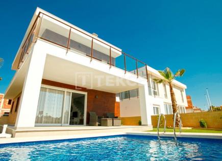Villa for 526 000 euro in Santa Pola, Spain
