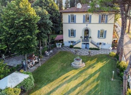 Manor for 3 700 000 euro in Chianti, Italy