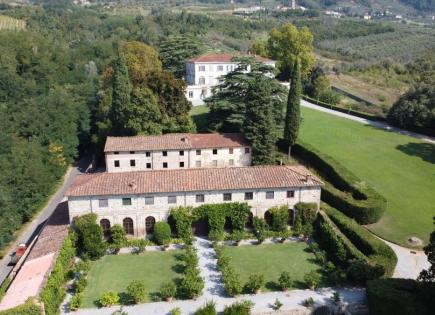 Hotel for 12 000 000 euro in Lucca, Italy