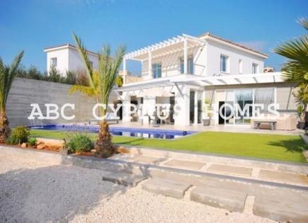 Villa for 895 000 euro in Paphos, Cyprus