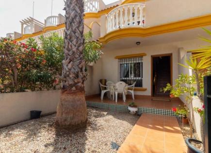 Townhouse for 259 900 euro in Cabo Roig, Spain