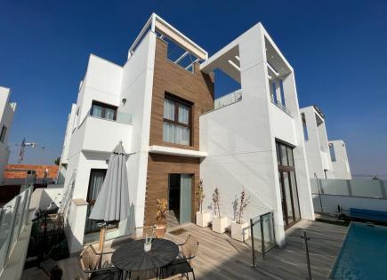 Villa for 459 000 euro in Orihuela Costa, Spain