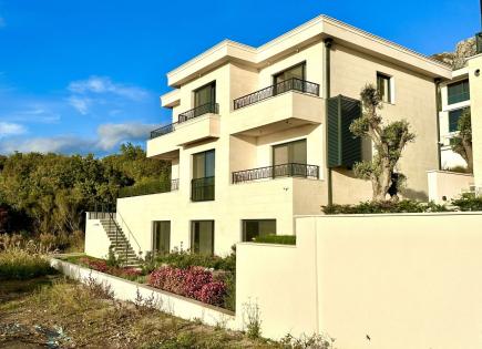 Villa für 1 370 000 euro in Petrovac, Montenegro