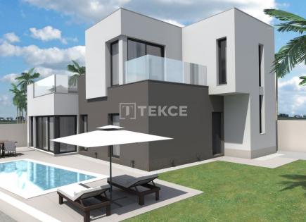 Villa for 780 000 euro in Torrevieja, Spain
