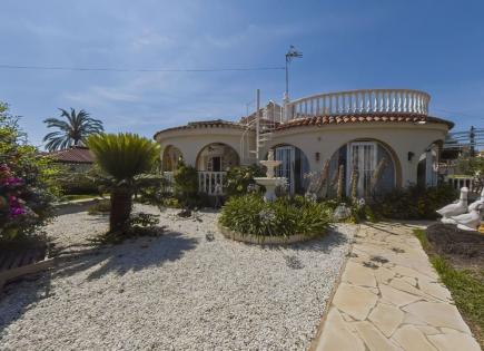 Villa for 675 000 euro in Torrevieja, Spain