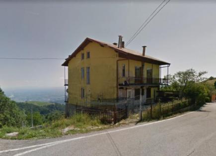 House for 350 000 euro in Italy