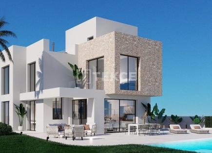 Villa for 900 000 euro in Finestrat, Spain
