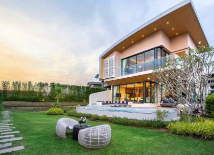 Villa for 389 768 euro on Phuket Island, Thailand