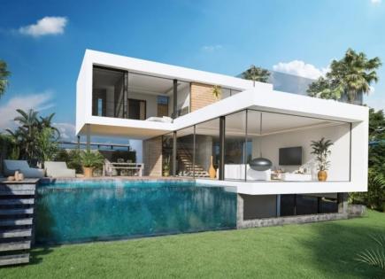 Villa for 1 590 000 euro in Estepona, Spain