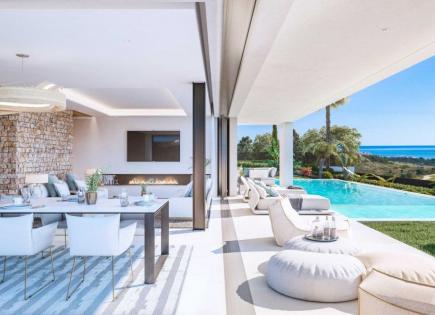 Villa for 1 675 000 euro in Estepona, Spain