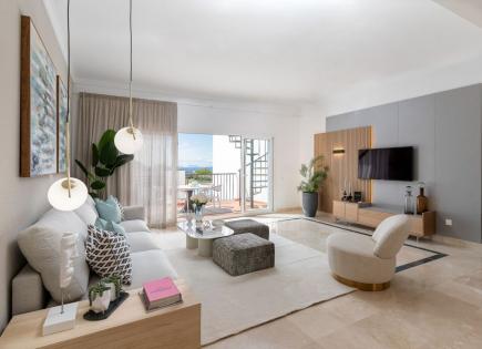 Penthouse for 420 000 euro in Benahavis, Spain