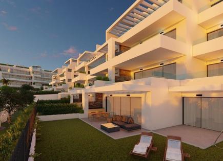 Apartment for 455 000 euro in Estepona, Spain