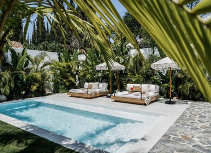 Villa for 2 650 000 euro in Marbella, Spain