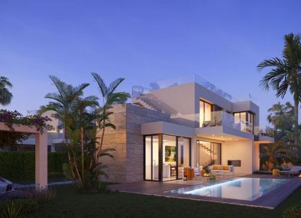 Villa for 1 685 000 euro in Estepona, Spain