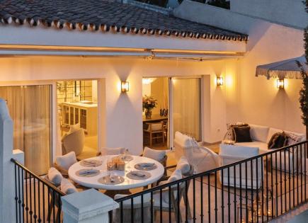 Casa adosada para 899 000 euro en Benahavis, España