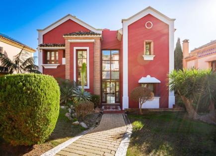 Villa for 2 450 000 euro in Marbella, Spain