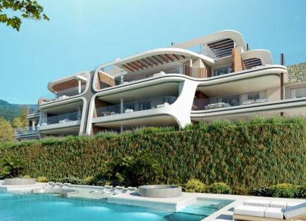 Apartment for 1 025 000 euro in Benahavis, Spain
