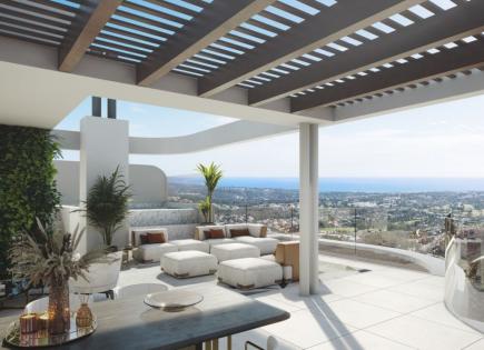 Penthouse for 1 900 000 euro in Benahavis, Spain