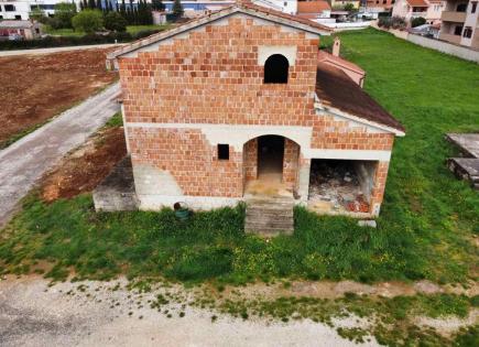 House for 230 000 euro in Pula, Croatia