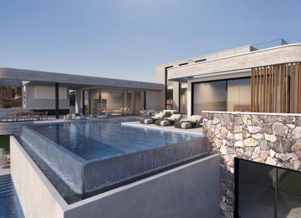 Villa for 3 900 000 euro in Limassol, Cyprus