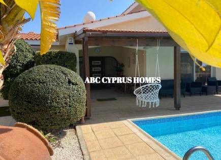 Villa for 540 000 euro in Paphos, Cyprus