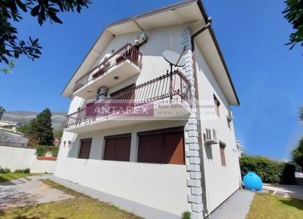 Villa für 580 000 euro in Bijela, Montenegro