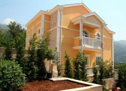 Villa for 1 200 000 euro in Becici, Montenegro