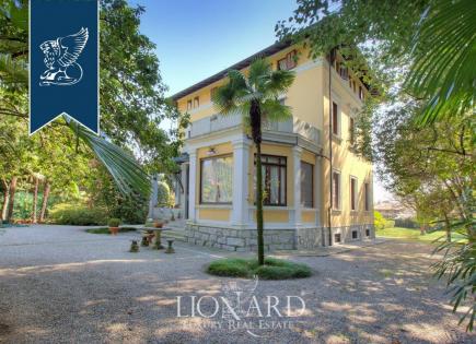 Villa for 1 180 000 euro in Lesa, Italy
