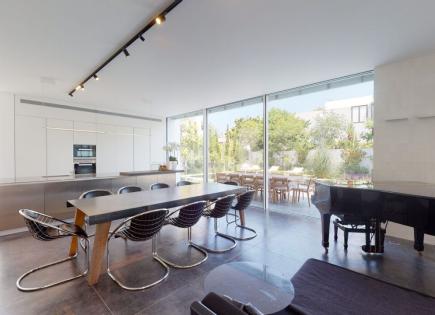 House for 21 027 euro per month in Herzliya, Israel