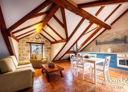 Haus für 400 000 euro in Kotor, Montenegro