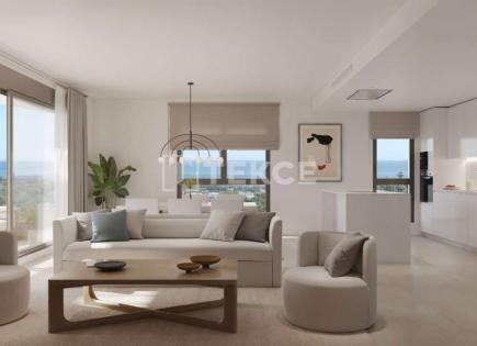Penthouse for 1 195 000 euro in Estepona, Spain