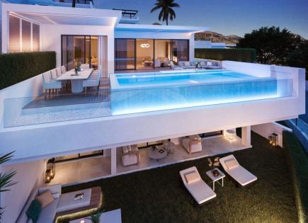 Villa for 1 700 000 euro in Benalmadena, Spain