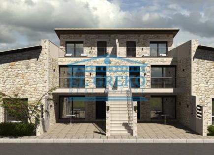 Townhouse for 129 000 euro in Poligiros, Greece