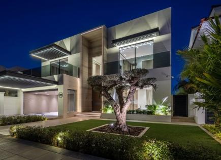 Villa for 15 500 000 euro in Dubai, UAE