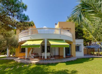 Villa for 750 000 euro in Punta Prima, Spain