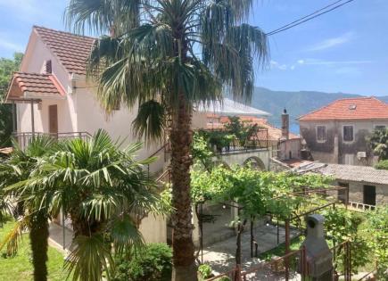Casa para 240 000 euro en Risan, Montenegro
