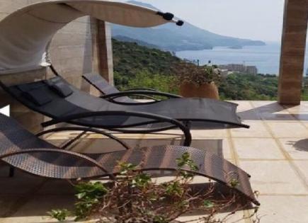 Villa for 1 500 000 euro in Becici, Montenegro